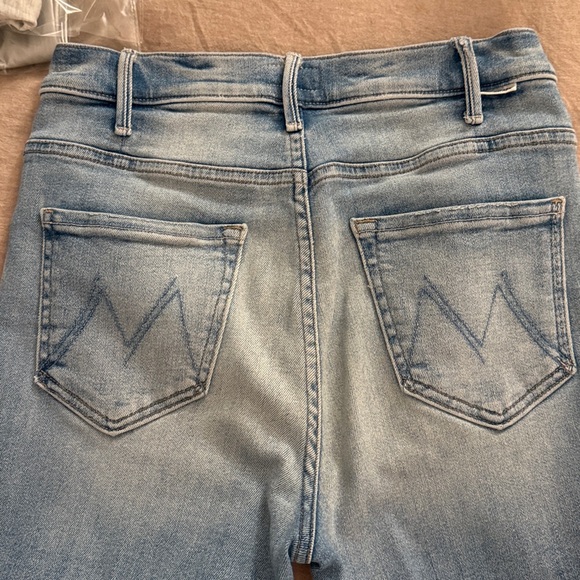 Excellent MOTHER The Hustler Ankle Fray in AuRevoir Color inseam 22” Size 28 - Picture 3 of 5